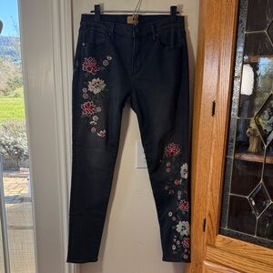 EUC DRIFTWOOD Black Skinny Jeans with Floral Embroidery